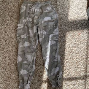 Camo joggers!!
